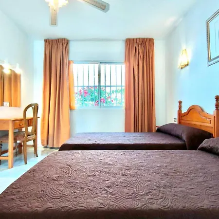 Apartamento 2 Dormitorios Solo Adultos, Freewifi, Cerca Playa De Americas Lägenhet *